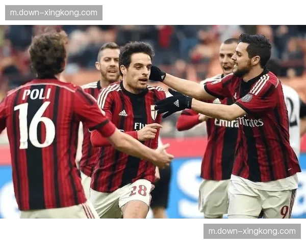 米兰三中卫体系补时发威 克雷莫纳密集防守功亏一篑 米兰三中卫体系补时发威 克雷莫纳密集防守功亏一篑